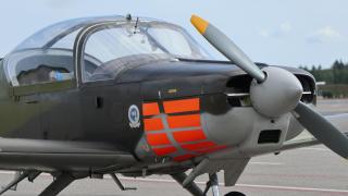 Varia sai opetuskäyttöön puolustusvoimien Vinka-lentokoneen.