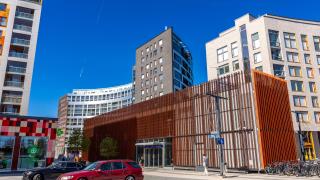 Kivistön juna-aseman sisäänkäynti. 