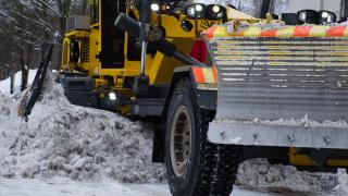 lumiaura ja iso kasa lunta