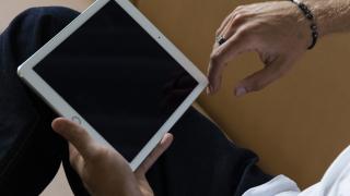 Kuvassa näkyy tabletti.