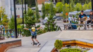 Myyrmäen skeittiparkissa tapahtuu läpi kesän.