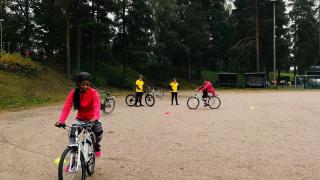 Pyöräilykurssilaisia