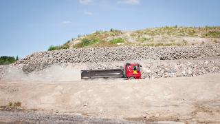 Rekka ajaa Kiilan alueella.