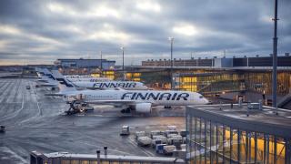 airport and Finnair airplanes.