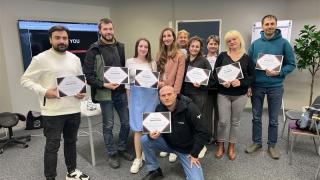 Kuva ukranainalaisista yksityisyrittäjyyskurssin osallistujista 