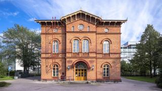 Vantaan kaupunginmuseon rakennus, Tikkurilan vanha asema