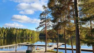 Kuusijärven uimaranta syksyllä