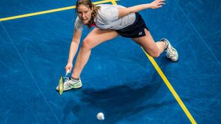 sulkapallon pelaaja kentällä.