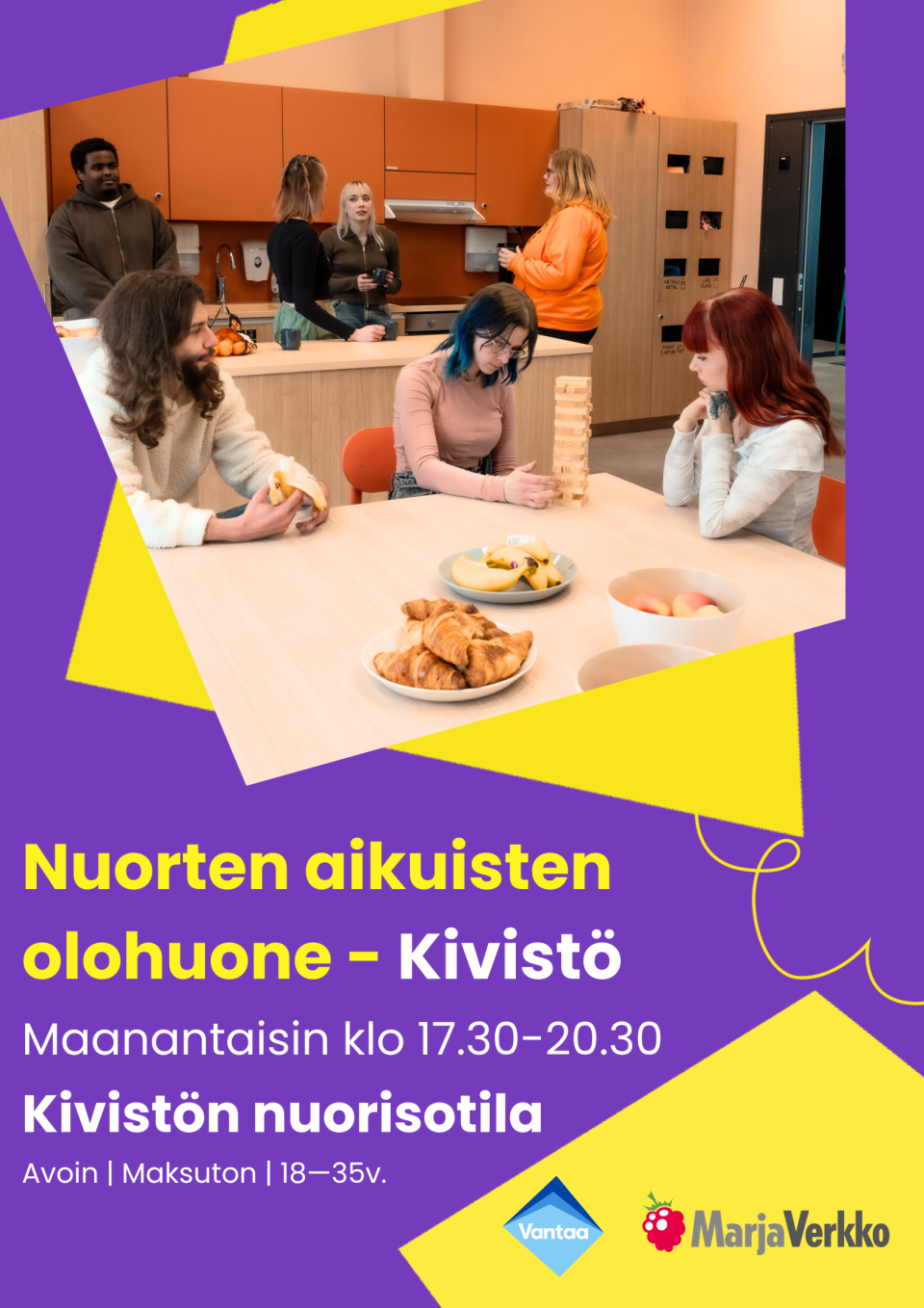 Nuoria aikuisia Kivistön nuorisotilassa pöydän ääressä