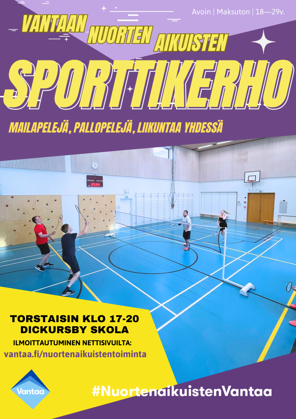 neljä nuorta aikuista pelaamassa sulkapalloa