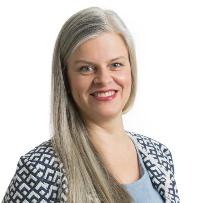 Jenni Alasuutarin kasvokuva