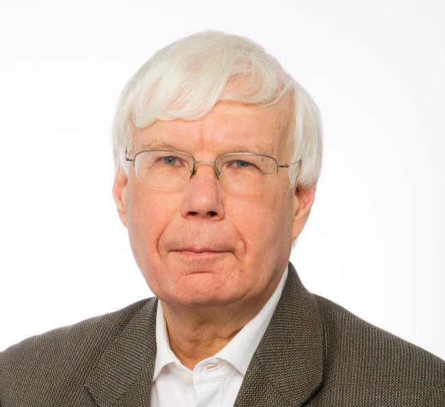 DI (eläk.) Hannu Palmu Pähkinärinteestä.